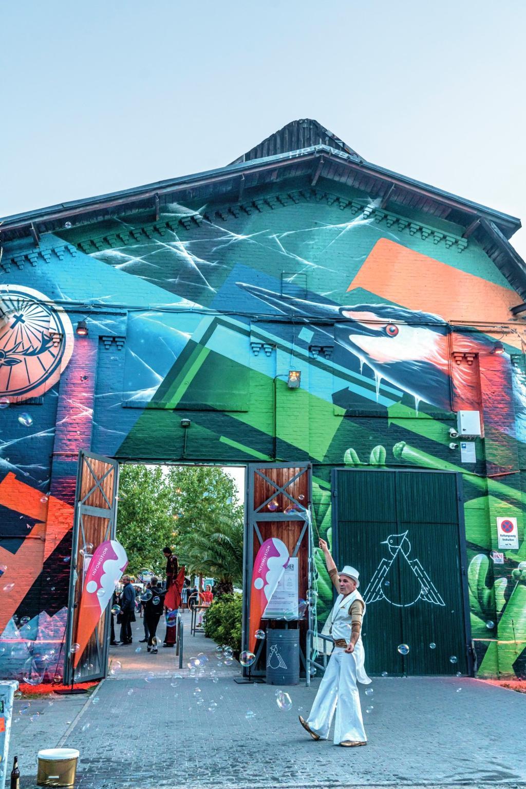 Haubentaucher Berlin, restaurante y copas en la zona de RAW–Gelände