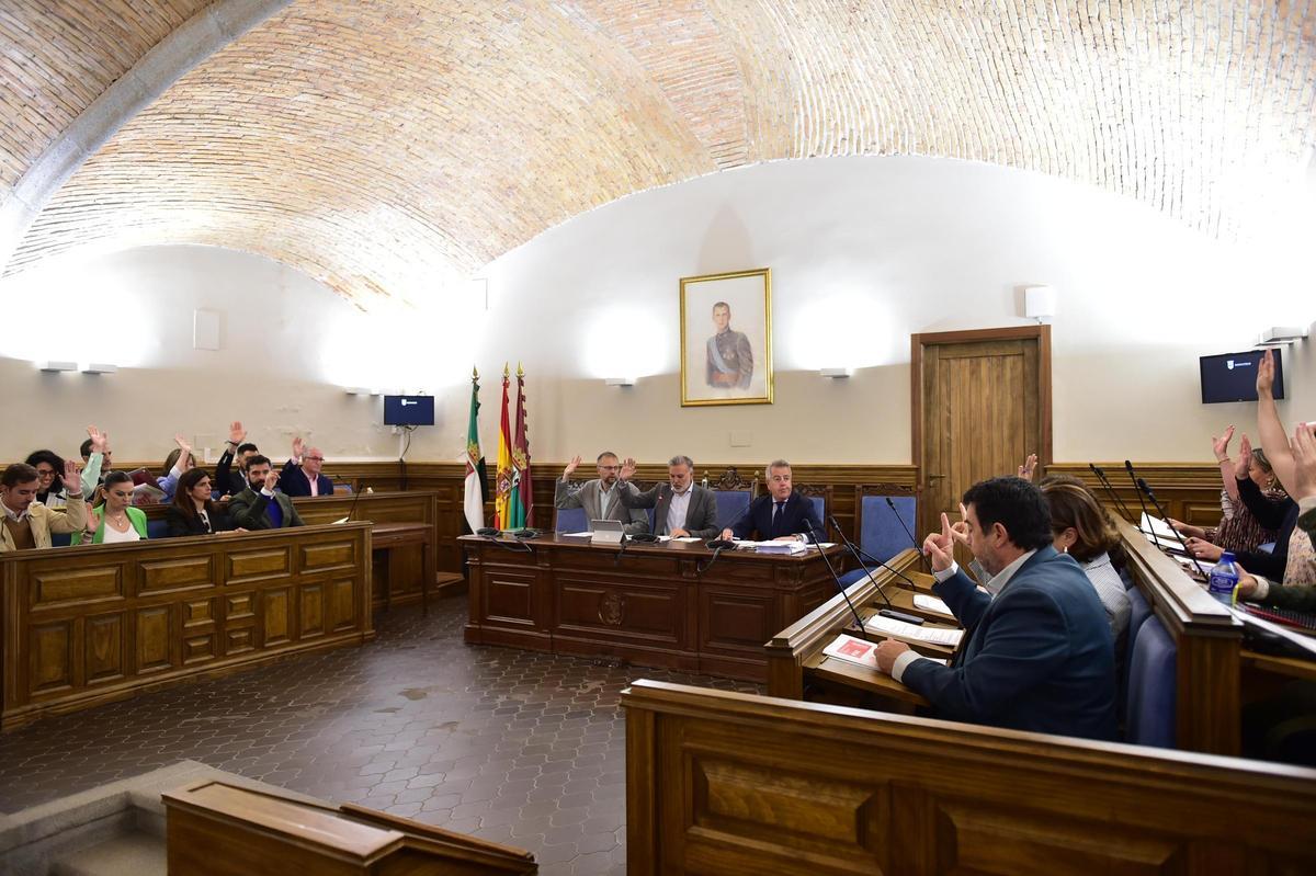 Unanimidad para solicitar la declaración de interés nacional para la Semana Santa de Plasencia.