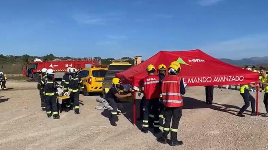 Simulacro de accidente aéreo en el aeropuerto de Palma.