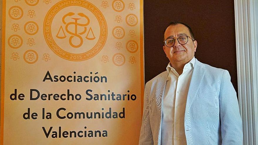 El presidente de la Asociación de Derecho Sanitario.  | LEVANTE-EMV