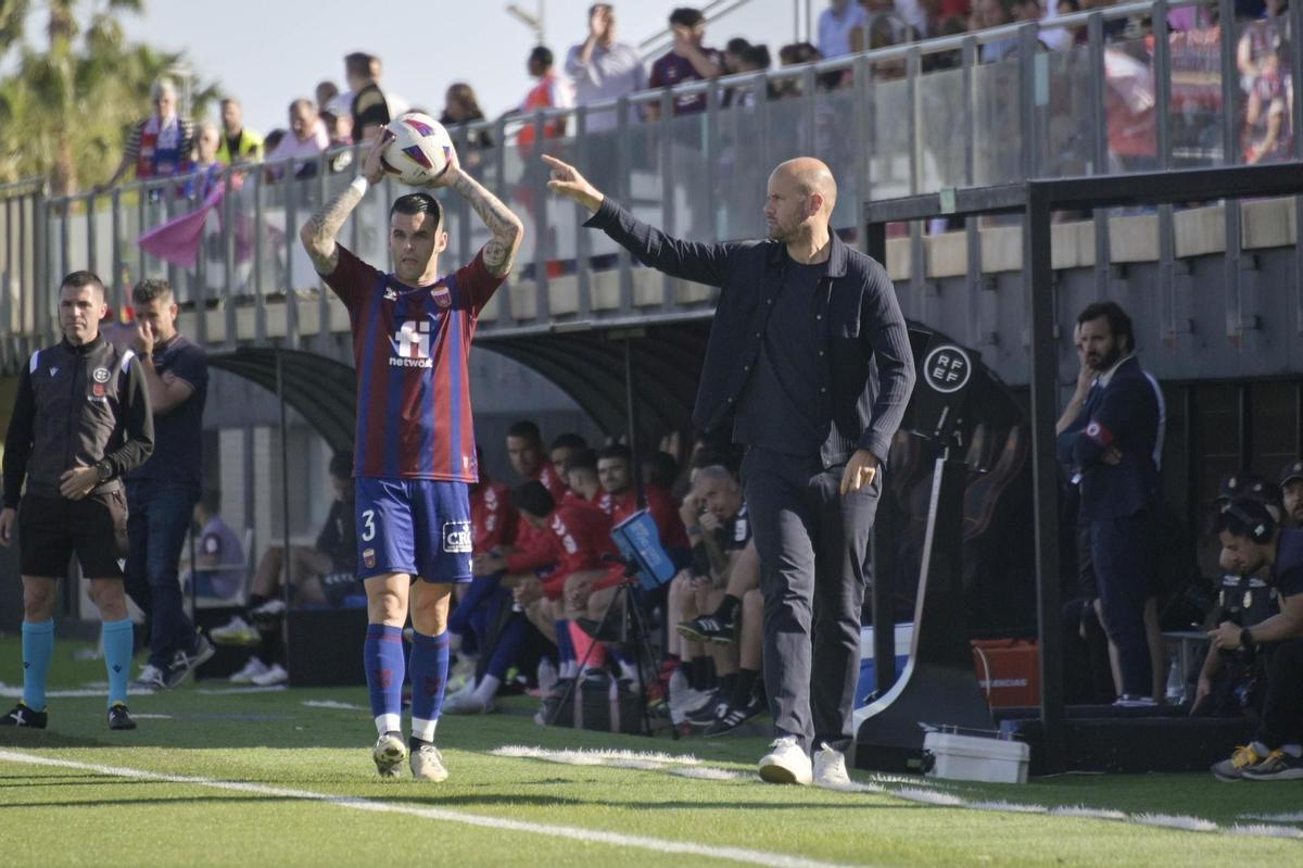 Álex Martínez en su último partido como azulgrana