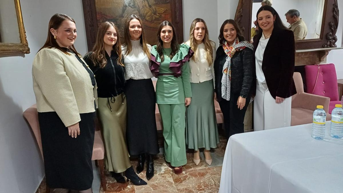 Las siete damas de la Virgen de Araceli de Lucena para 2024.