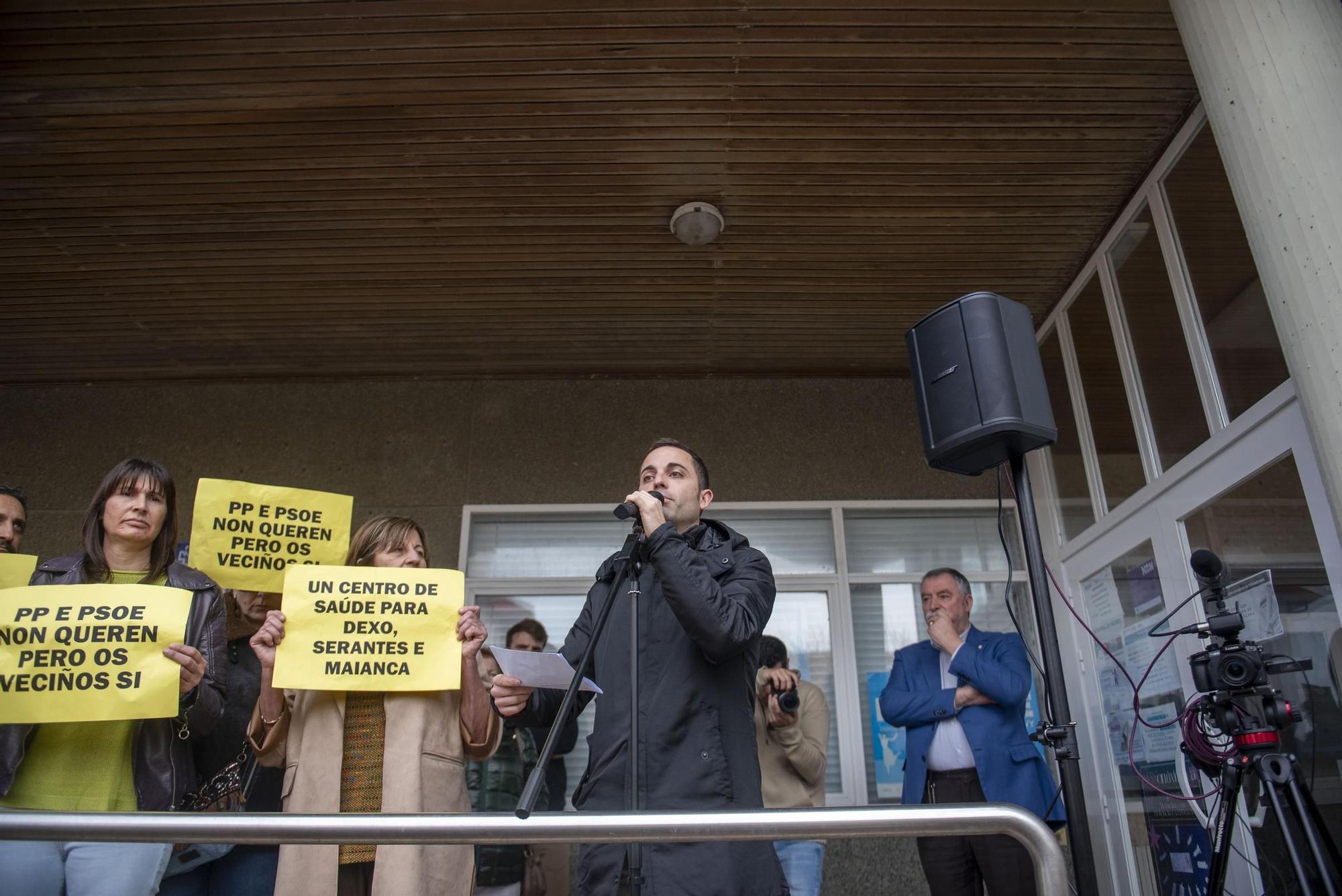 Protesta en Mera para exigir la mejora integral del centro de salud