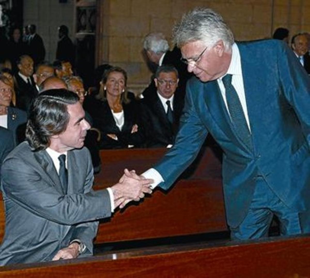 ExpresidentsJosé María Aznar i Felipe González, al funeral de Leopoldo Calvo-Sotelo, el 2008. ExpresidentsJosé María Aznar i Felipe González, al funeral de Leopoldo Calvo-Sotelo, el 2008.