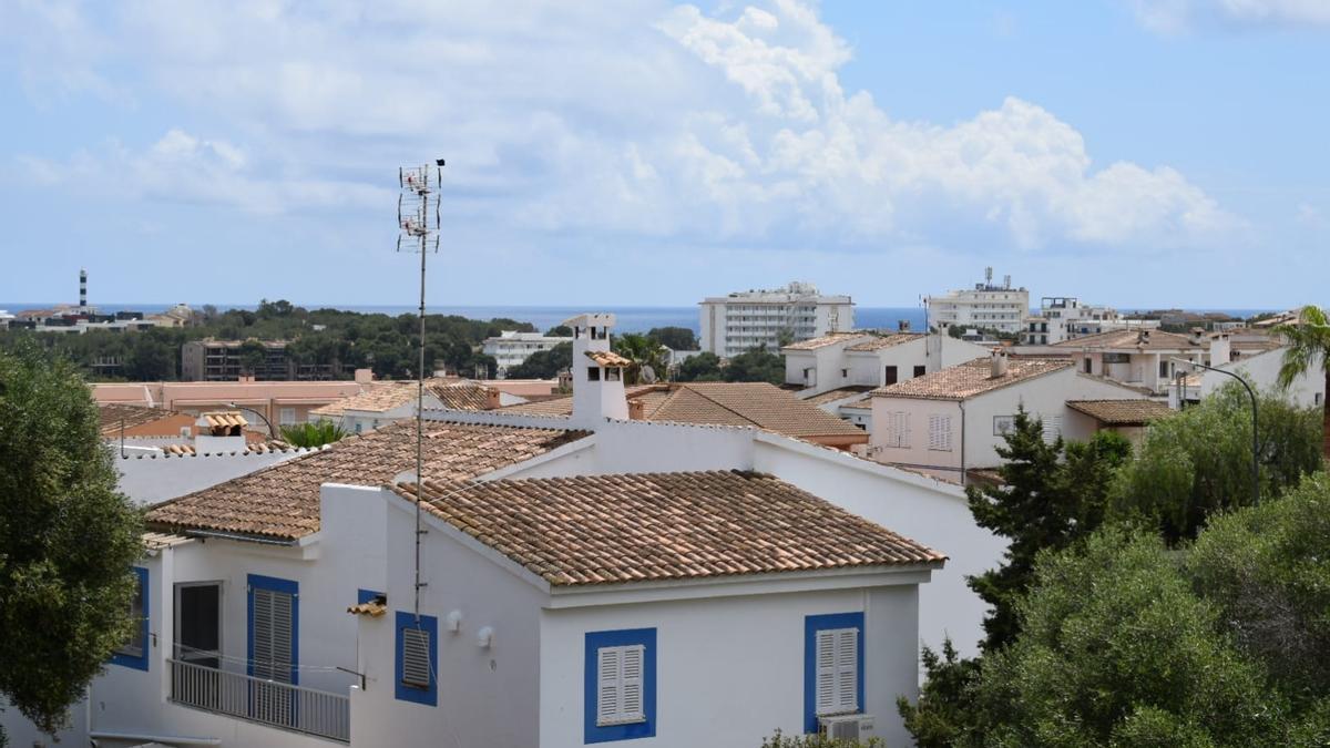 Panorámica de la localidad de Portocolom, cada vez más demandada.