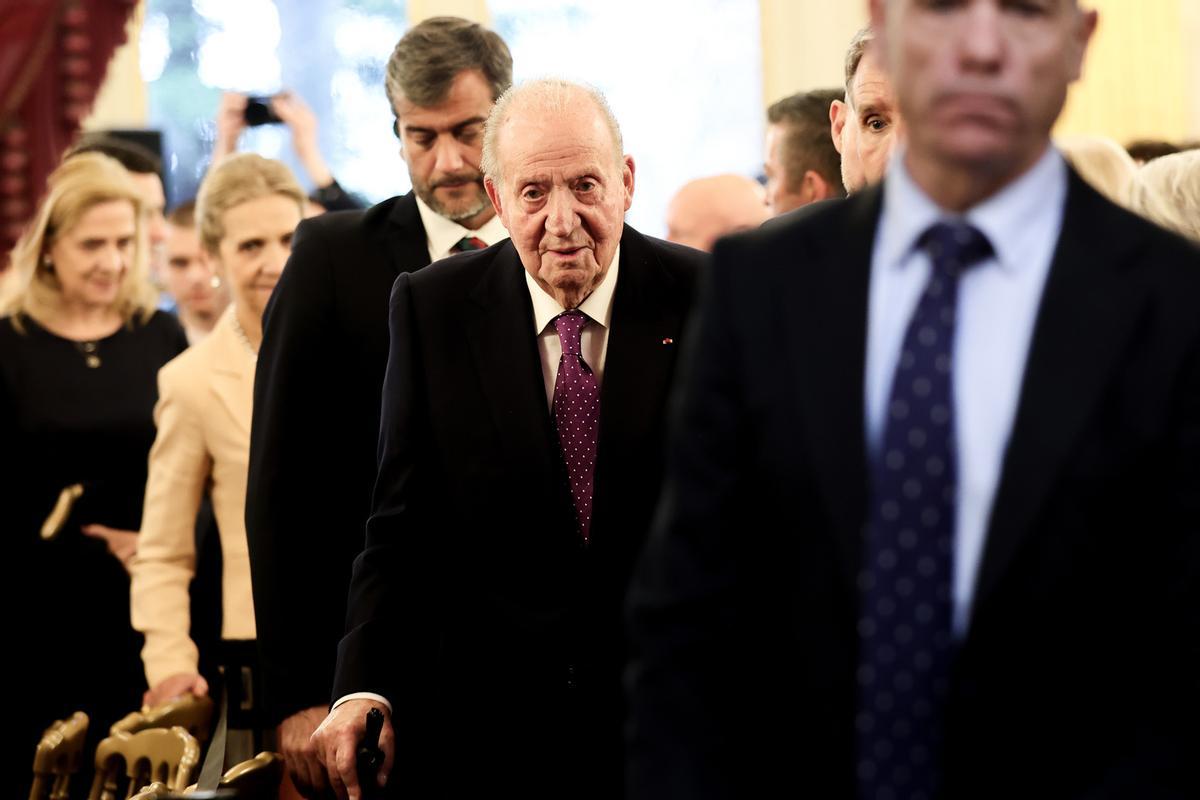 El Rey emérito de España, Juan Carlos I, asiste a la 35ª edición de la "Journée du Livre Politique", un evento anual dedicado a los libros de política, en la Asamblea Nacional de Francia en París El Rey emérito de España, Juan Carlos I, asiste a la 35ª edición de la "Journée du Livre Politique", un evento anual dedicado a los libros de política, en la Asamblea Nacional de Francia en París