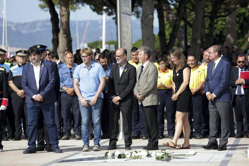 Homenaje a las vííctimas de Cambrils