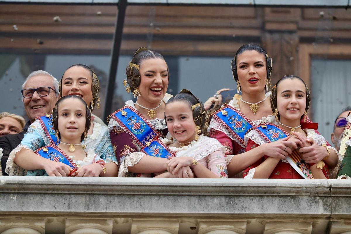 Marta Salvador y Alba García-Pardo , Zoe Molino y Vega Carmen González y Laura Llobell y Claudia de los Ángeles