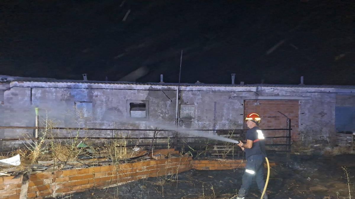GALERÍA| Incendio de madrugada en Villalpando