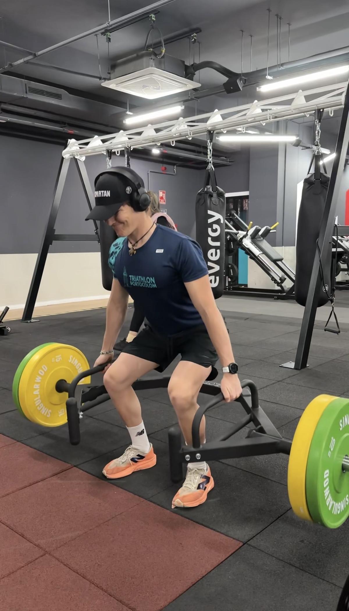 FOTOS | Enric Galmés es prepara per a una Ironman 70.3: «Hi ha qui paga milers d’euros per entrenar a Mallorca i nosaltres ho tenim cada dia, és un privilegi»