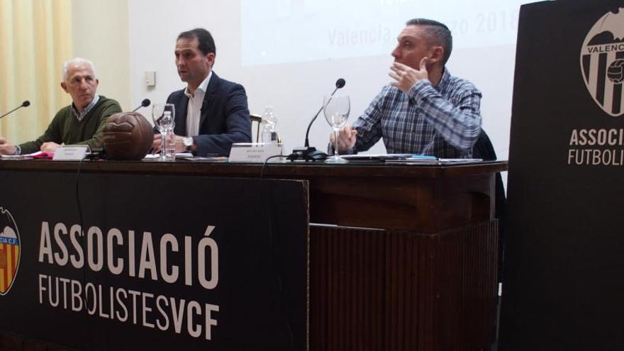 Las leyendas del Valencia jugarán en el Centenario