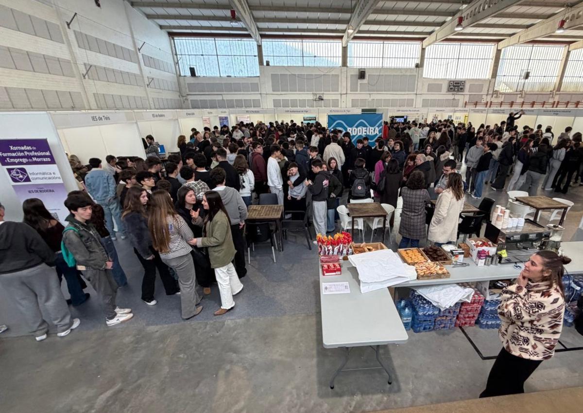 Cada stand de la feria muestra la oferta formativa para ayudar a tomar una decisión. | G.M.P.