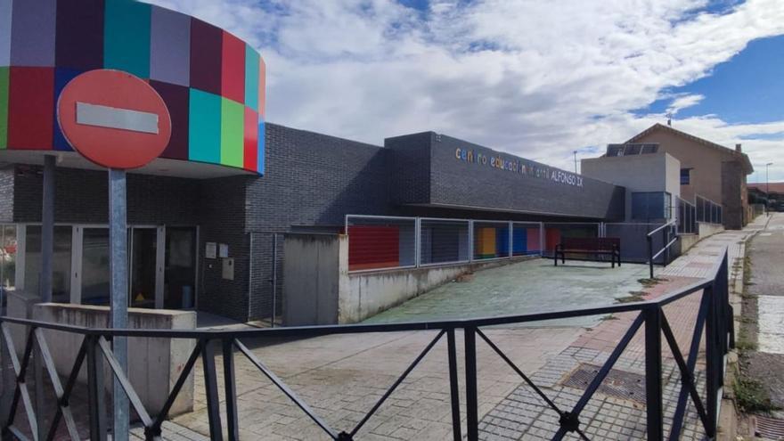 El Centro de Educación Infantil Alfonso IX en una imagen tomada ayer.