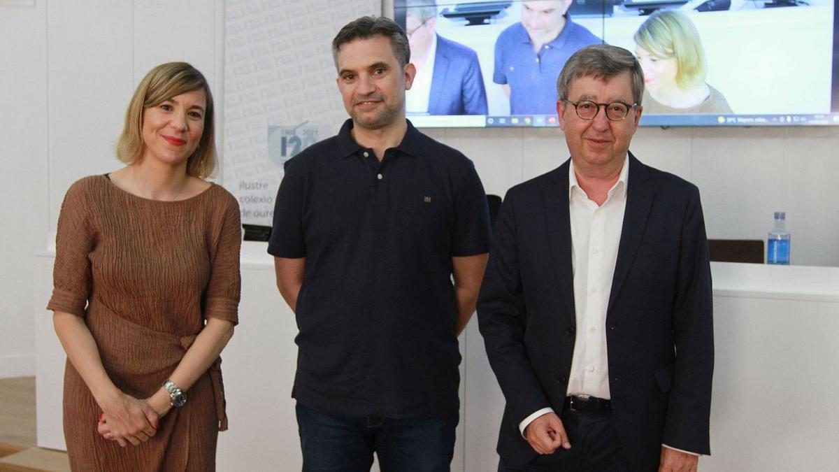 Ana Fernández, Noel Pin y José Luis Jiménez, en el Colegio de Médicos de Ourense. |   // IÑAKI OSORIO