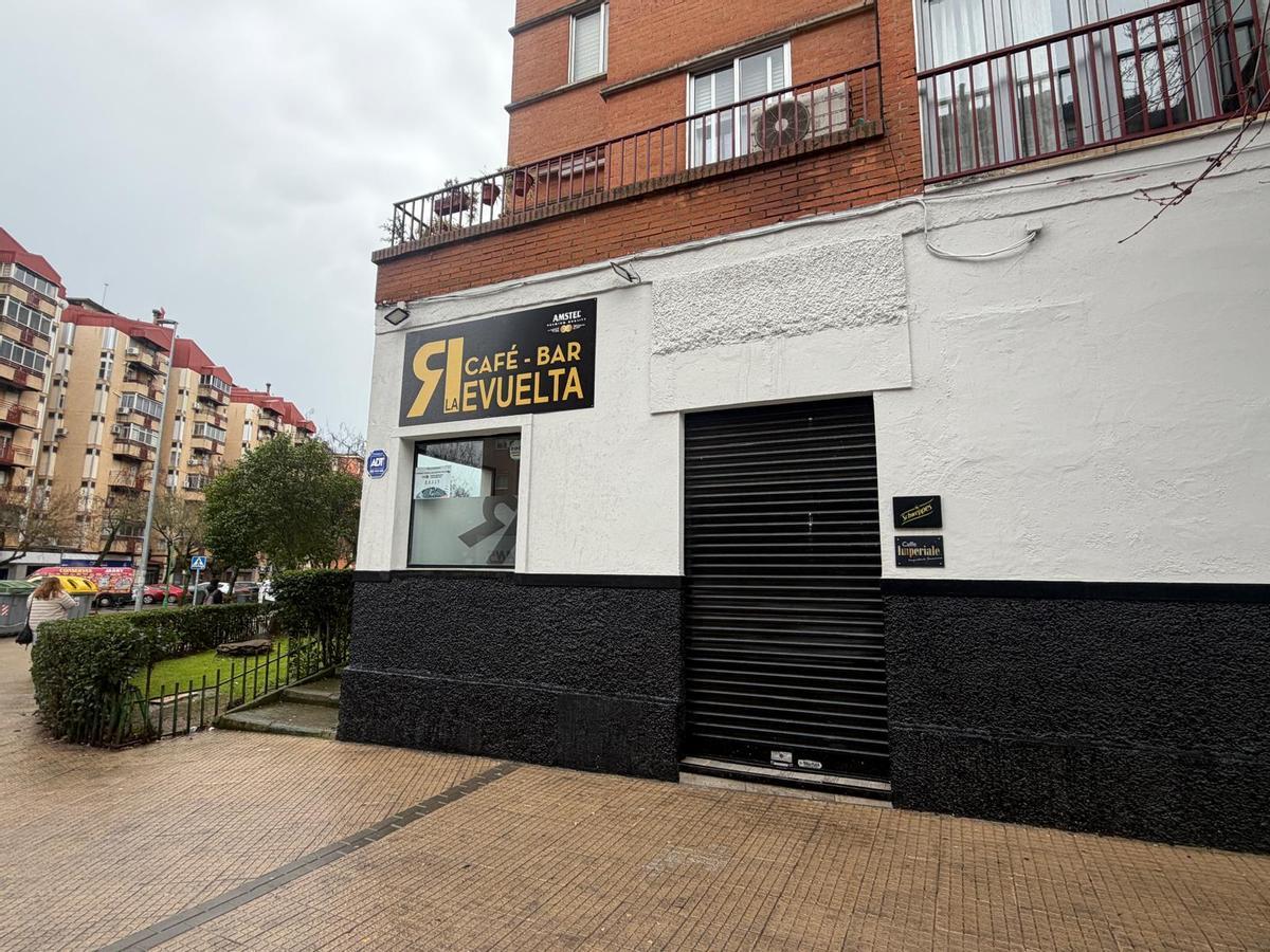 El bar La Revuelta, situado en la avenida Isabel de Moctezuma.