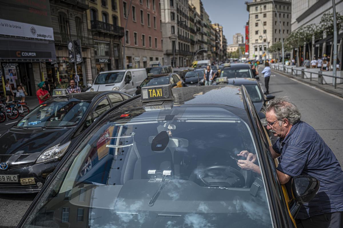 El sector del taxi volvió este martes a las movilizaciones