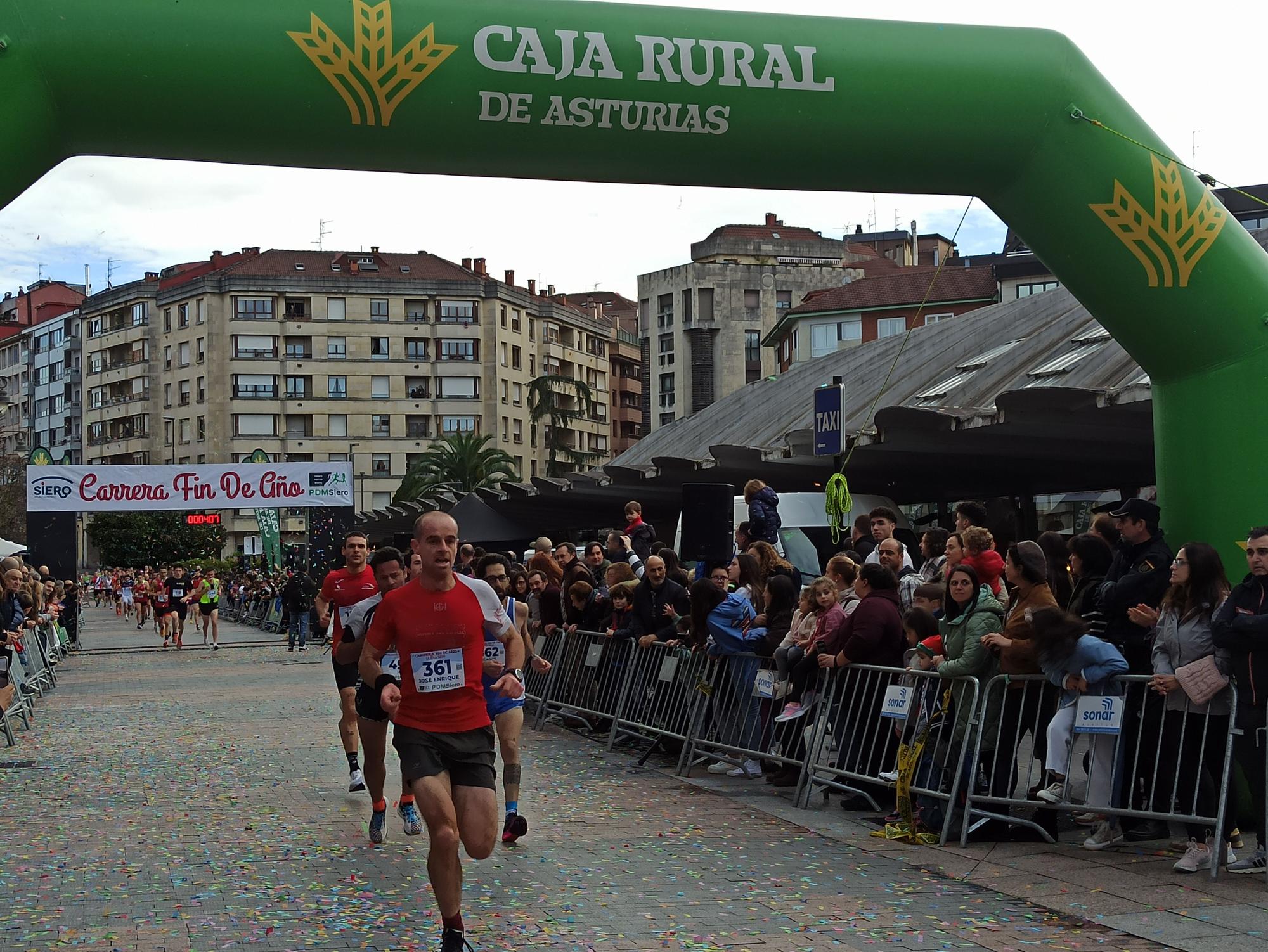 Casi 1.500 participantes disputan la carrera de Fin de Año de Pola de Siero