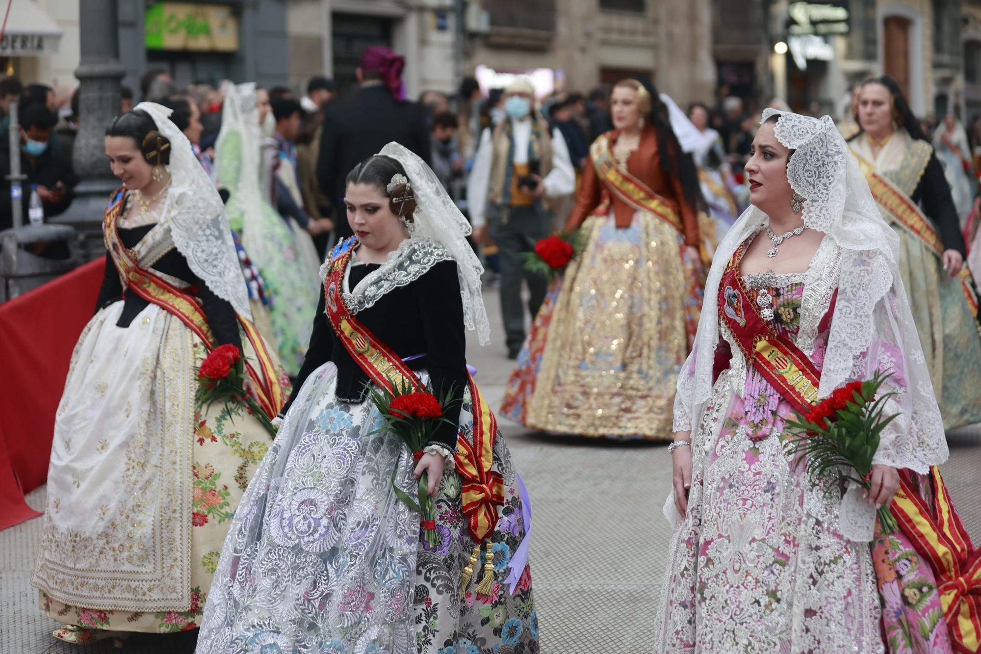 Búscate en el segundo día de ofrenda por la calle Quart (entre las 18:00 a las 19:00 horas)