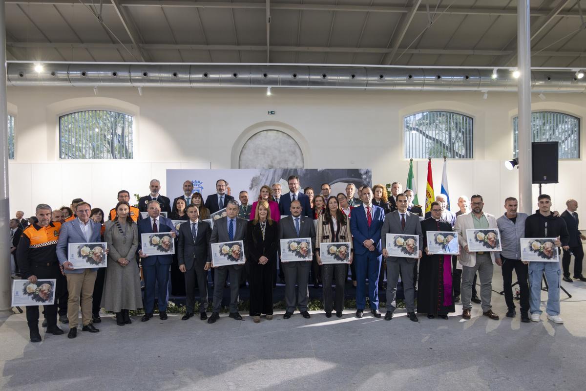 Diversas autoridades de la Junta, participan, junto a la alcaldesa de Huelva, Pilar Miranda, y el alcalde de Adamuz, Rafael Ángel Moreno, en el acto de hermanamiento entre los municipios de Huelva y Adamuz.