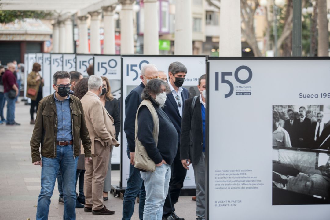 Inauguración de la exposición 150 años de Levante-EMV en Alzira