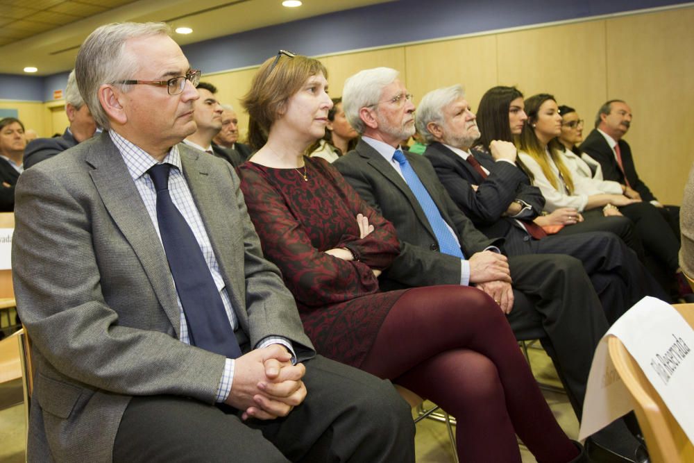 Varias autoridades estuvieron presentes en el homenaje como Josep Vicent Boira, en primer plano