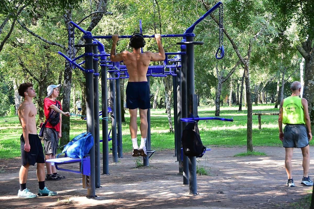 Galería | Las imágenes del parque de La Isla de Plasencia, su 'playa' de verano Galería | Las imágenes del parque de La Isla de Plasencia, su 'playa' de verano