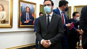 Podem veu «preocupant» que Sánchez assumeixi la notícia falsa sobre Garzón