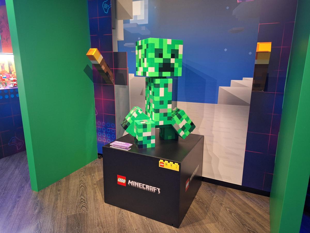 ‘LEGO Gaming: The Exhibition’ de OXO Museo del Videojuego Málaga, en imágenes