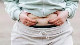 Adiós a la barriga: esta es la vitamina que puede ayudar a eliminar grasa abdominal