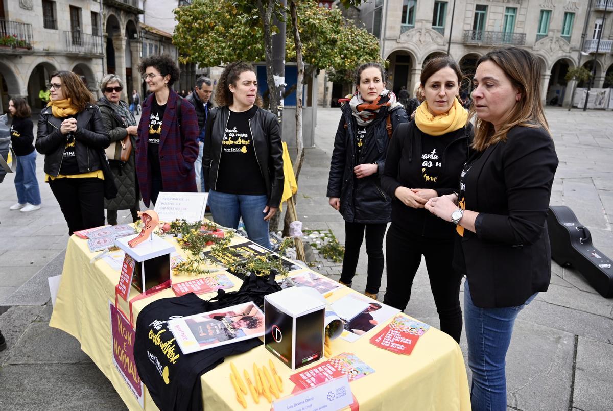 QuerENDO organizó dos charlas, convocó una concentración e instaló una mesa para divulgar información sobre la dolencia.