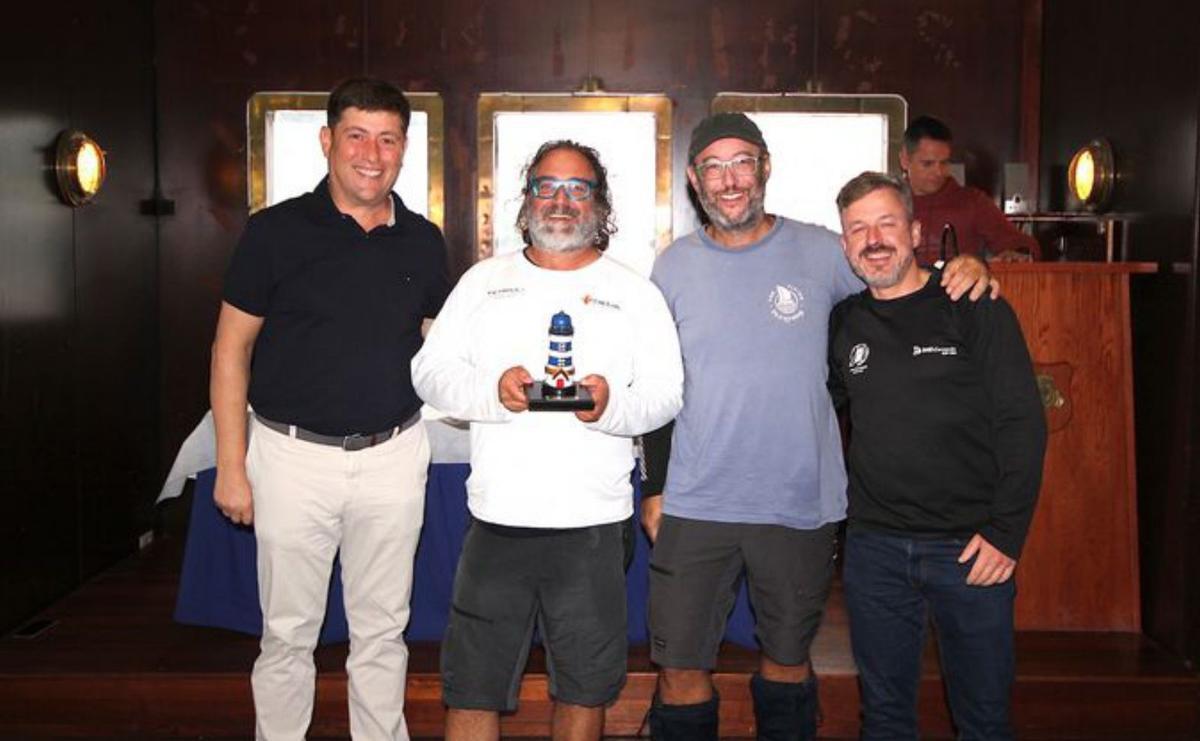 Entrega del premio a ‘Petrilla’. | Desmarque