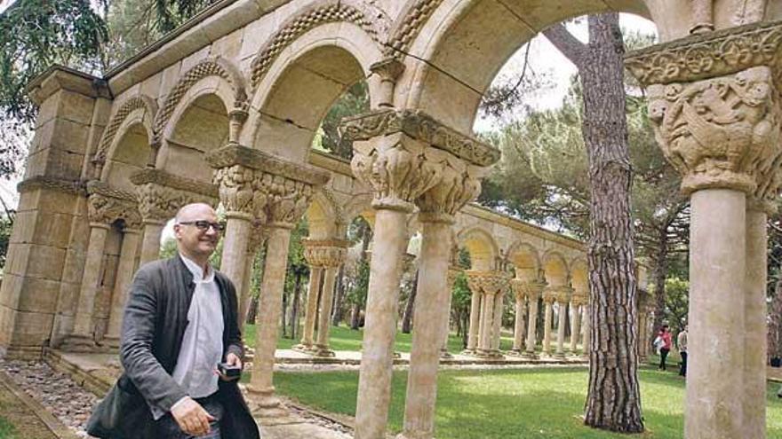 Gerardo Boto, en su primera inspección &quot;en vivo&quot; del claustro de Palamós. // &quot;Diari de Girona&quot;