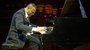 El pianista Chuchito Valdés interpreta una de les seves composicions per a EL PERIÓDICO.