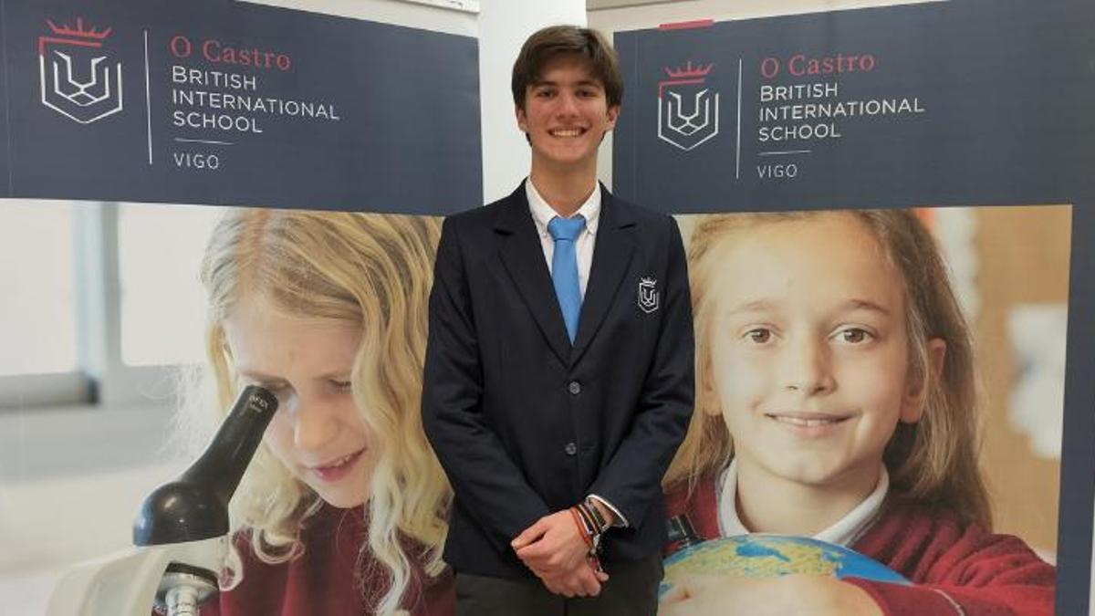 Nacho Cano, el primer estudiante de O Castro British International School en obtener el Bronce Award del Duke of Edinburgh con solo 16 años.