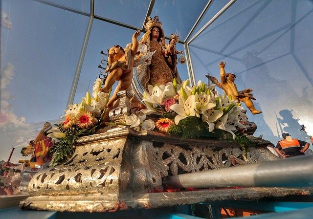 Embarcación de la Virgen del Carmen en el Puerto de Santa Cruz de Tenerife, julio 2022