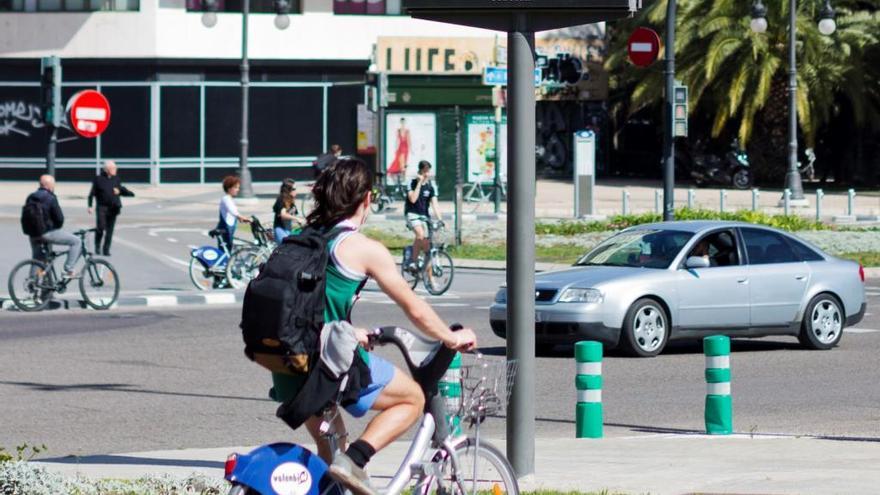 Los termómetros de València marcaban hoy 30 grados.