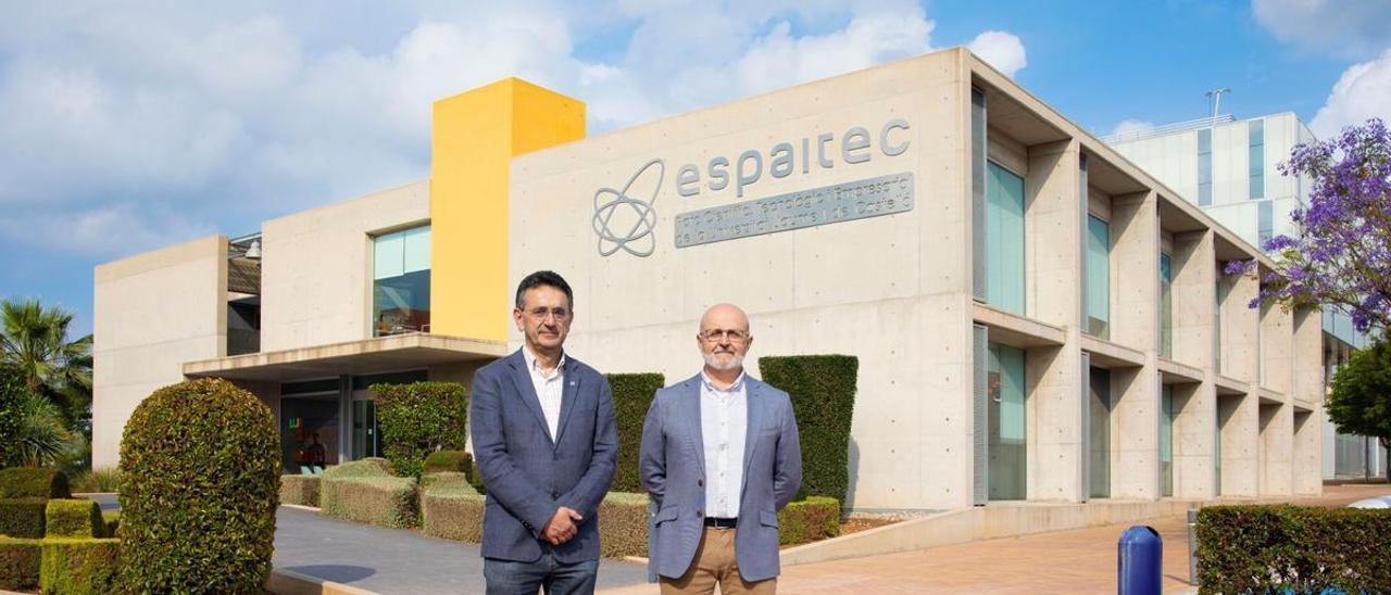 El vicerrector de Investigación David Cabedo y el director de Espaitec Juan Antonio Bertolin