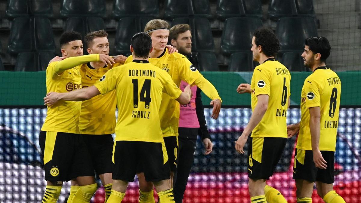 El Dortmund celebra el gol en la Copa