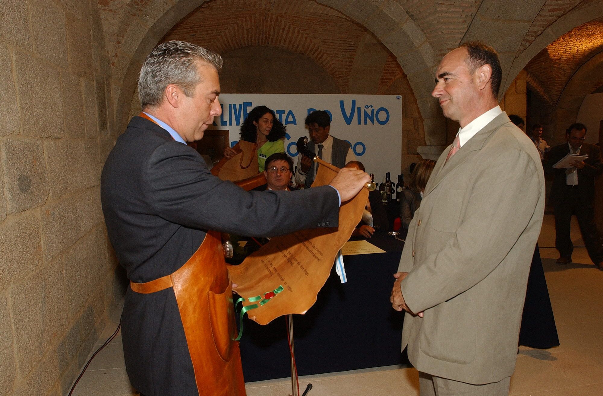 Ceferino de Blas pronunció el pregón en la Festa do Viño do Condado en Salvaterra de Miño 2003 Ricardo Grobas.jpg
