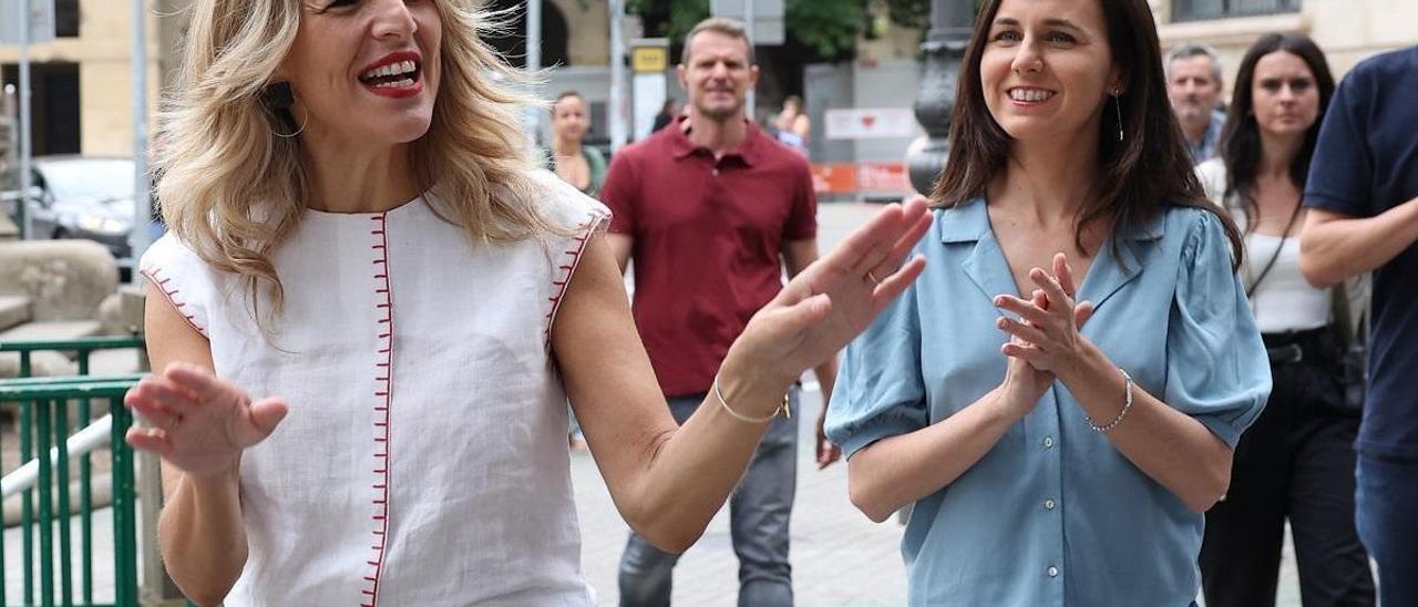 La líder de Sumar, Yolanda Díaz, con la secretaria general de Podemos, Ione Belarra, en la campaña del 23-J.