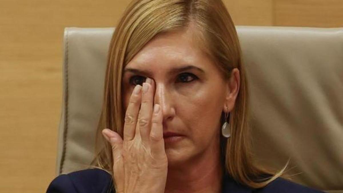 Salomé Pradas rompe a llorar en la comisión de la DANA: “Voy a dar la cara”