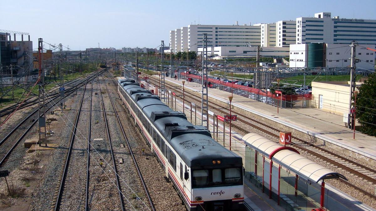 Estación de la Fuente de San Luis, ubicada en el entorno de la nueva Fe.