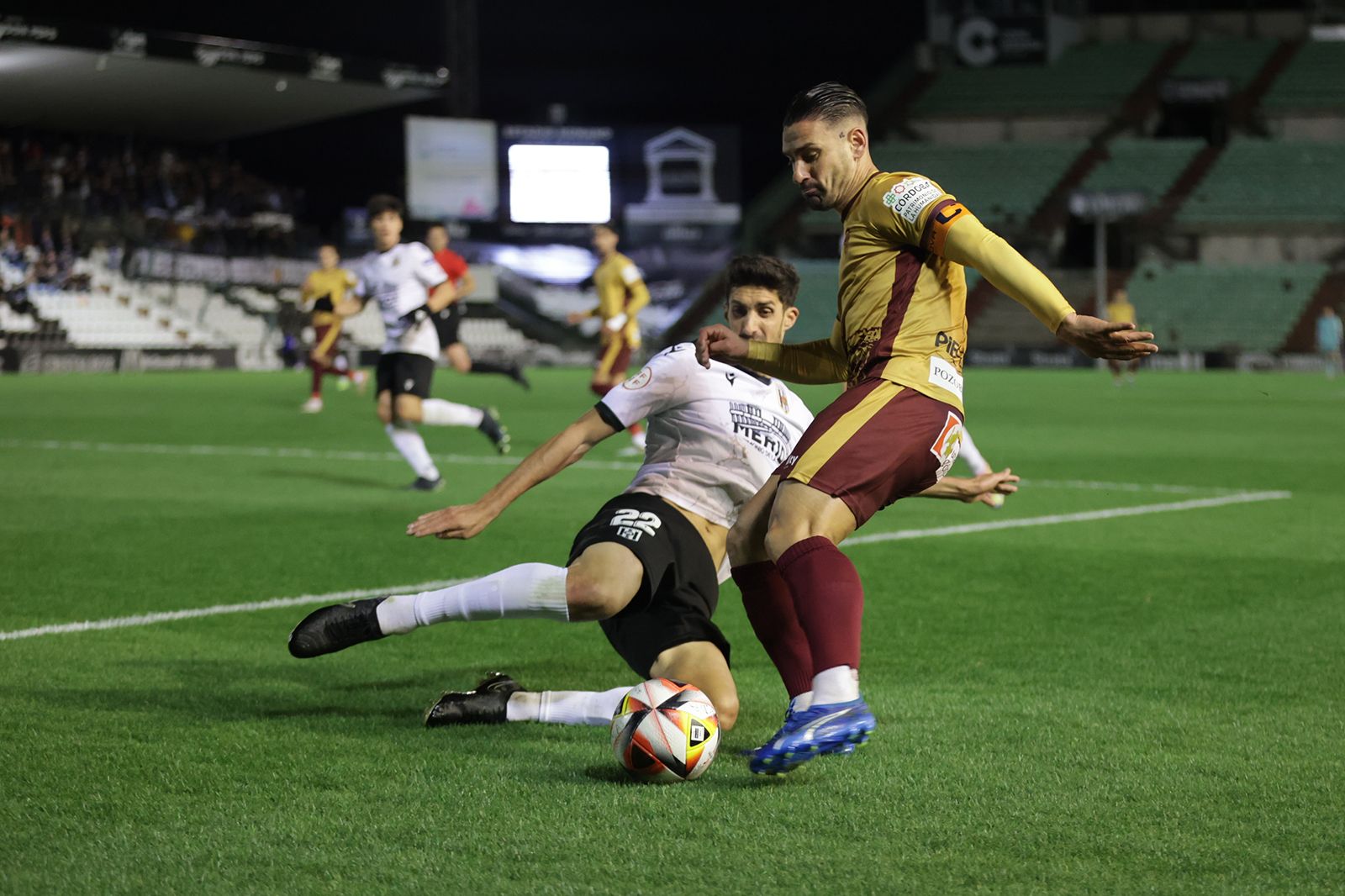 Mérida-Córdoba CF: las imágenes del partido en el Estadio Romano
