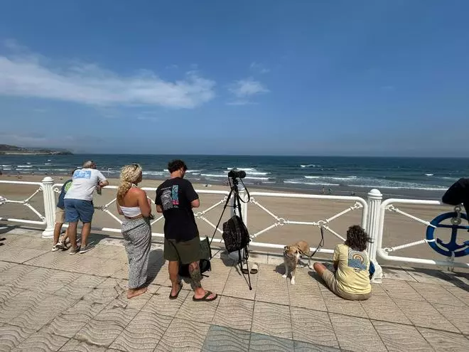 EN IMÁGENES: Más que competición en Salinas de la mano del Longboard Festival