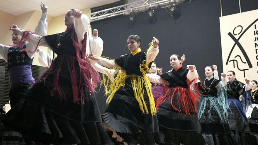 Música Tradicional y Baile Infantil al ritmo de Xirandola