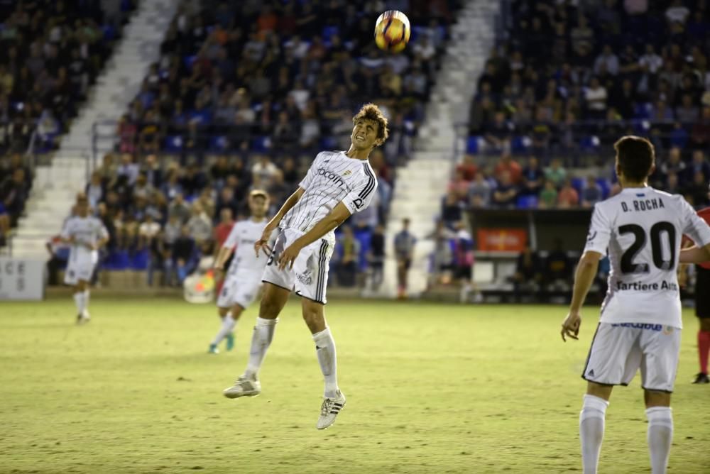 El partido entre el Murcia y el Oviedo, en imágenes