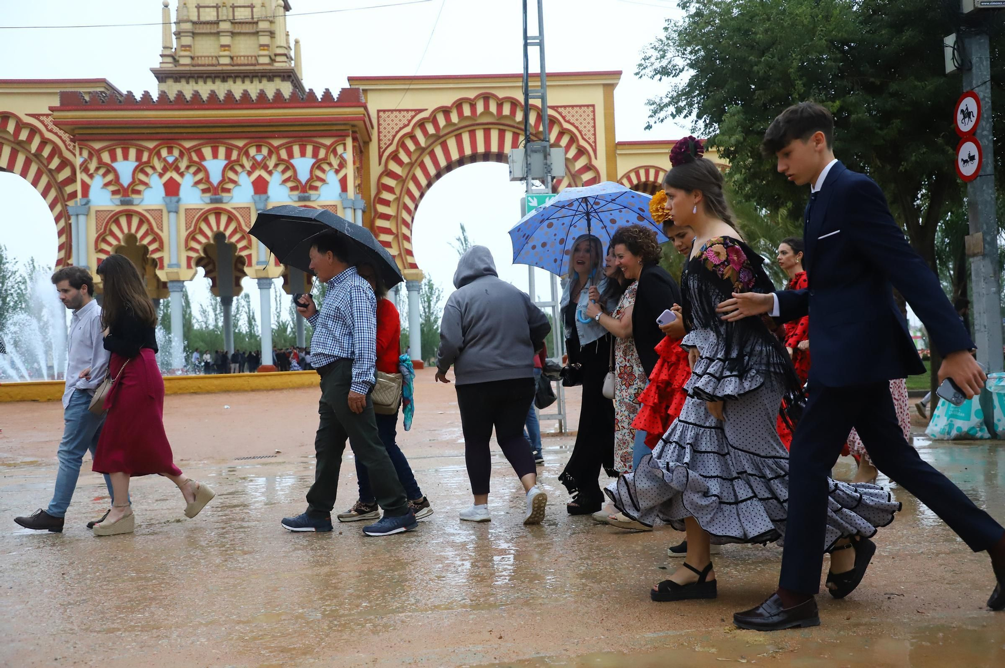 El primer día de Feria marcado por la lluvia