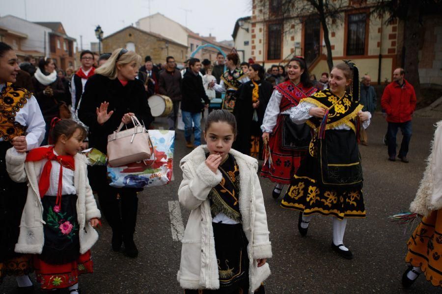 Baile del Niño en Venialbo