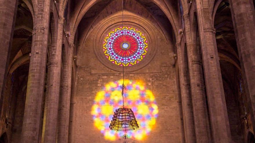 La Seu se llena con el espectáculo de luz del vuit