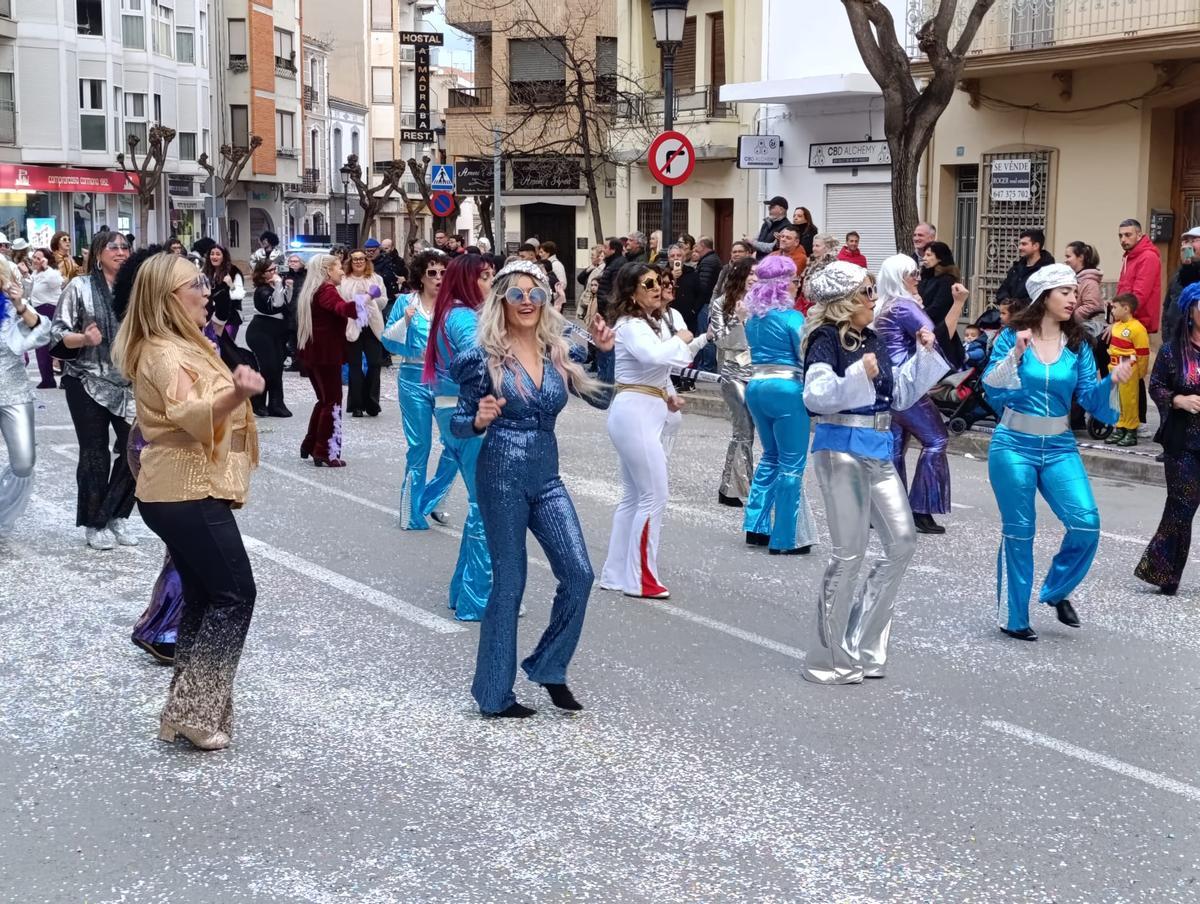 Componentes de la Colla por un Día, que siempre participan en desfile.